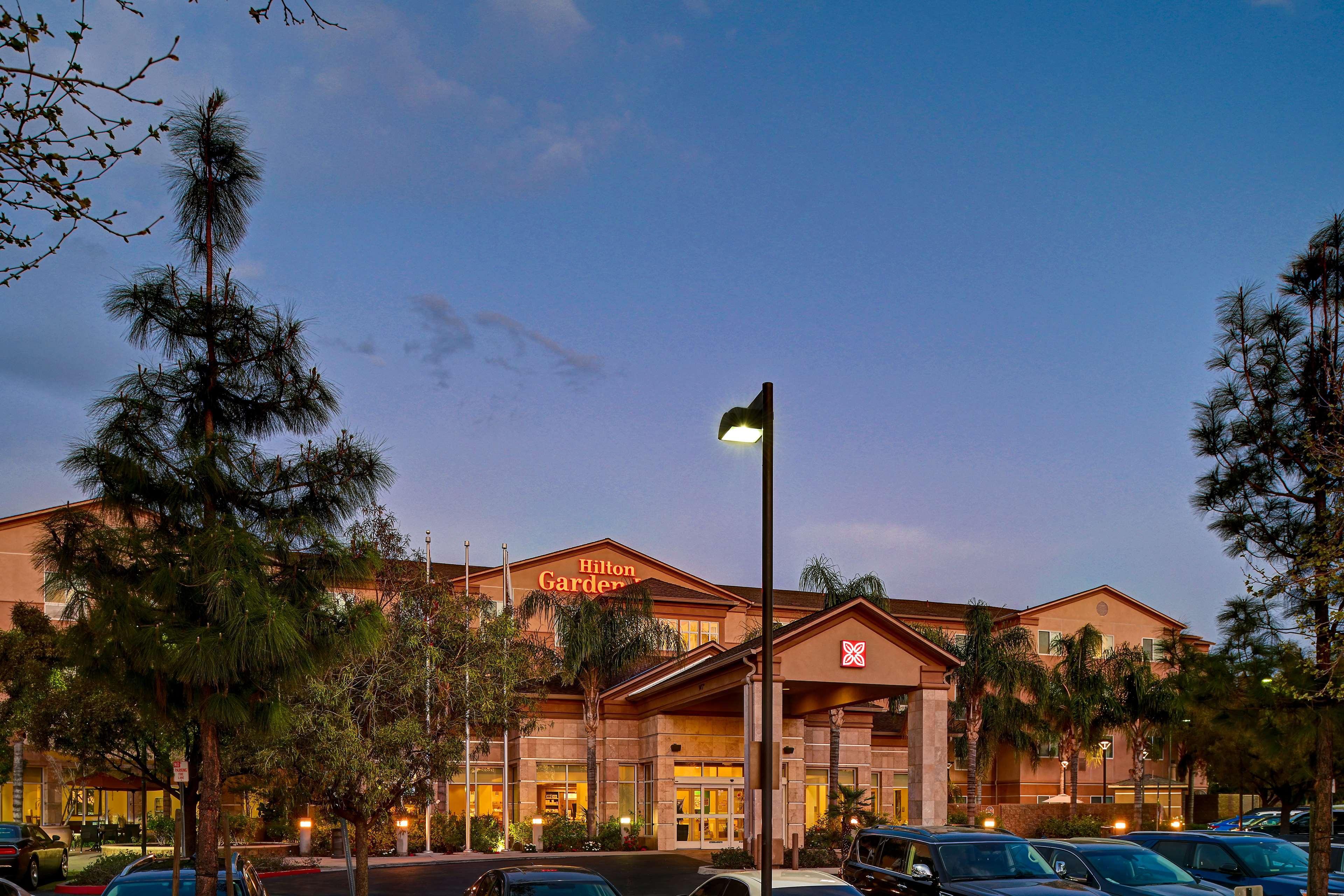 Hilton Garden Inn San Bernardino Exterior foto